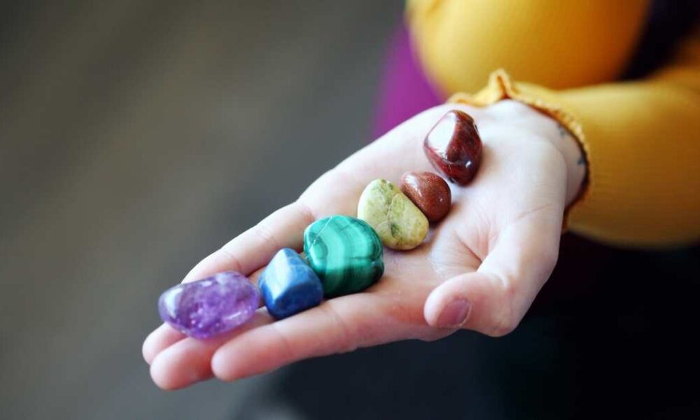 A Beginner’s Guide To The 7 Body Chakras | Lifegram